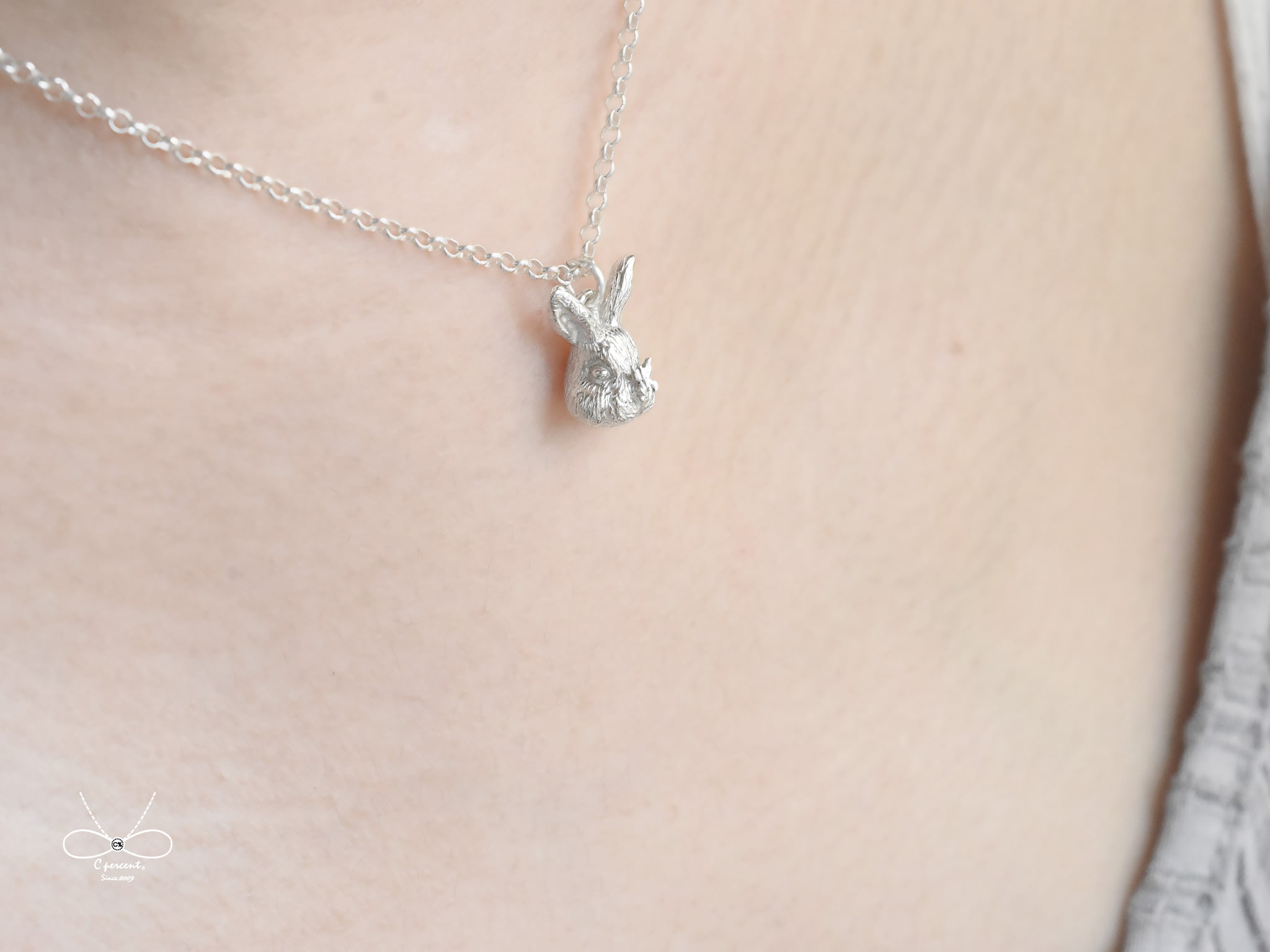 兔子遇上蝴蝶 | 純銀項鍊 細項鍊 森林系 立體動物 手工銀飾