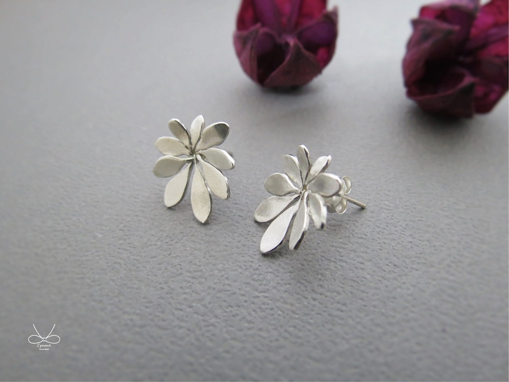 鵝掌藤 - 路邊小草 | 純銀耳環 女款 手工銀飾 - 飾品圖片第4張