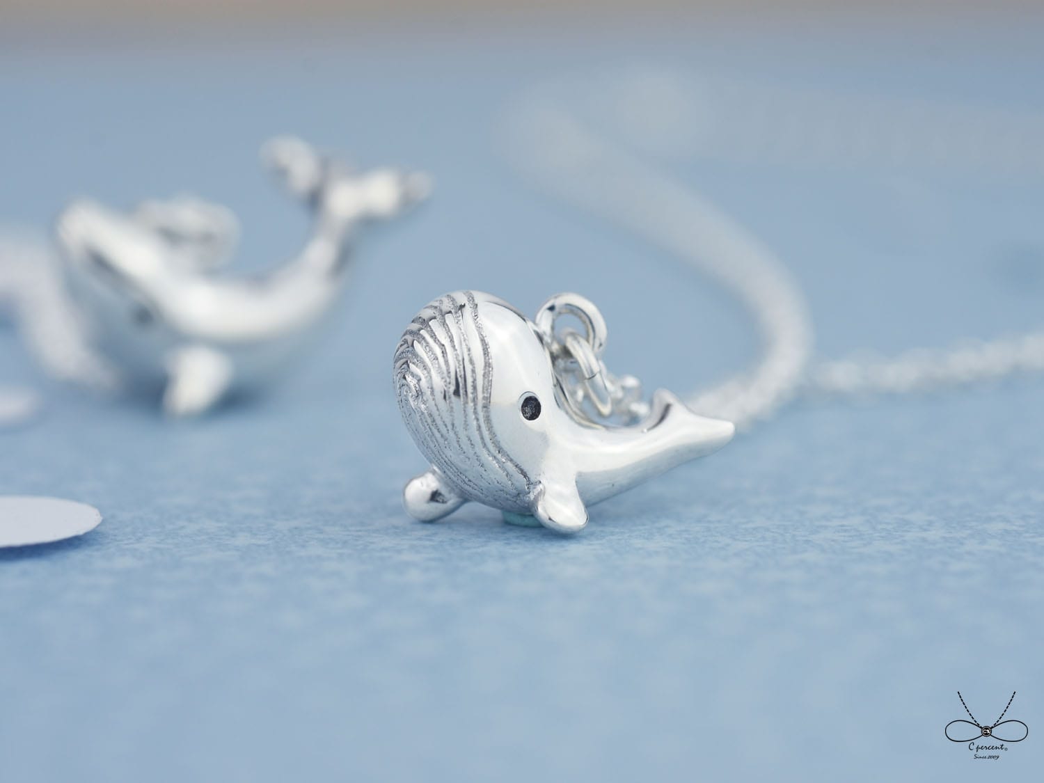 圓圓頭鯨魚 | 純銀項鍊 細鍊 鎖骨鍊 立體動物 手工銀飾 - 飾品圖片第1張