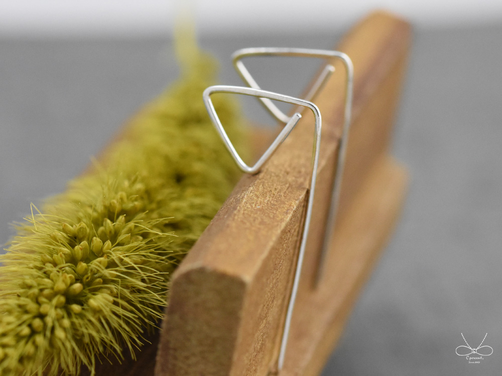 三角形 迴紋針式耳環 (925純銀 女款 幾何 簡約 手工銀飾) - 飾品圖片第4張