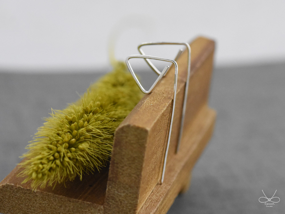 三角形 迴紋針式耳環 (925純銀 女款 幾何 簡約 手工銀飾) - 飾品圖片第3張