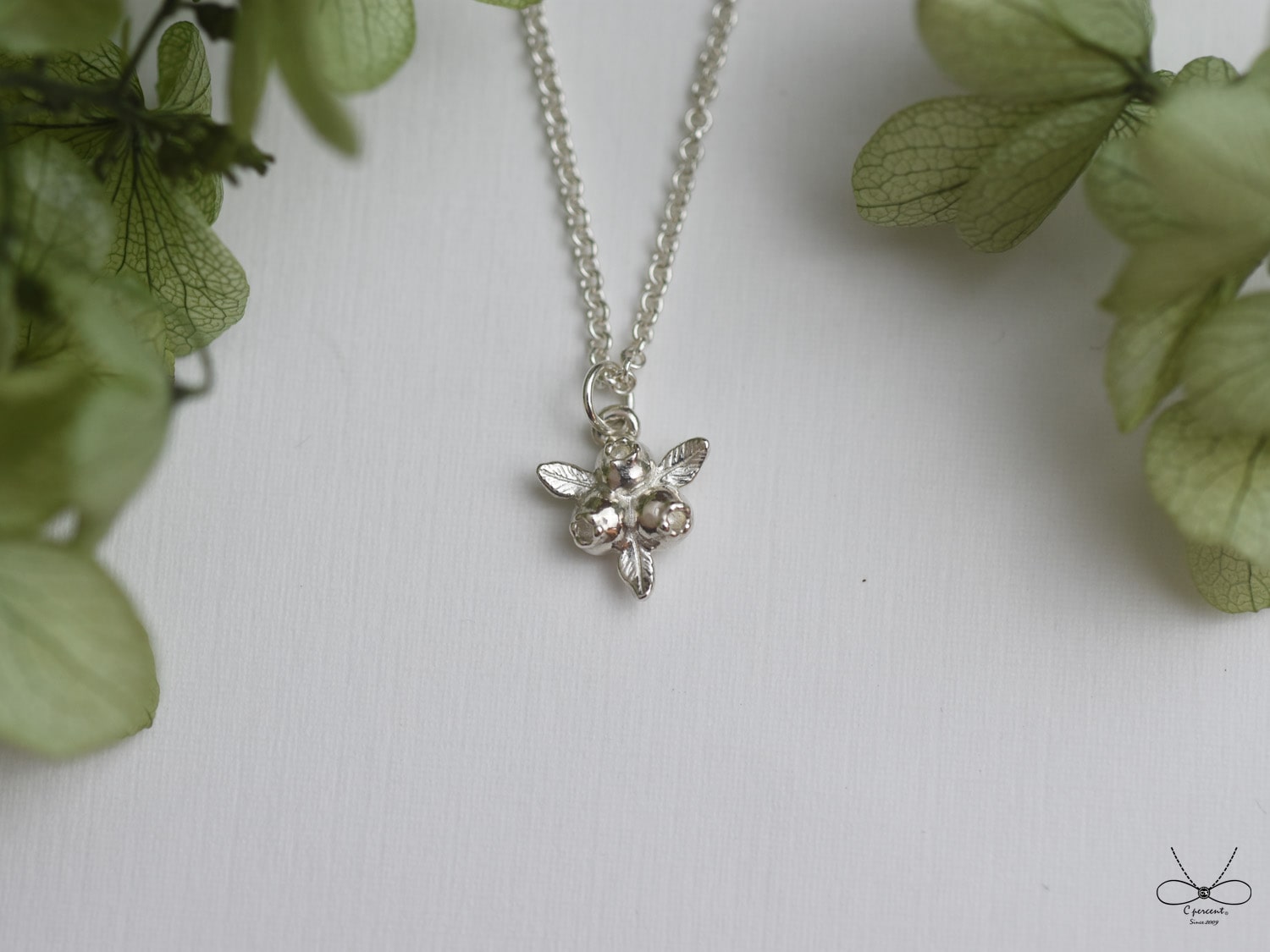 小藍莓果實 | 細項鍊 925純銀 鎖骨鍊 簡約可愛 手工銀飾 - 飾品圖片第4張