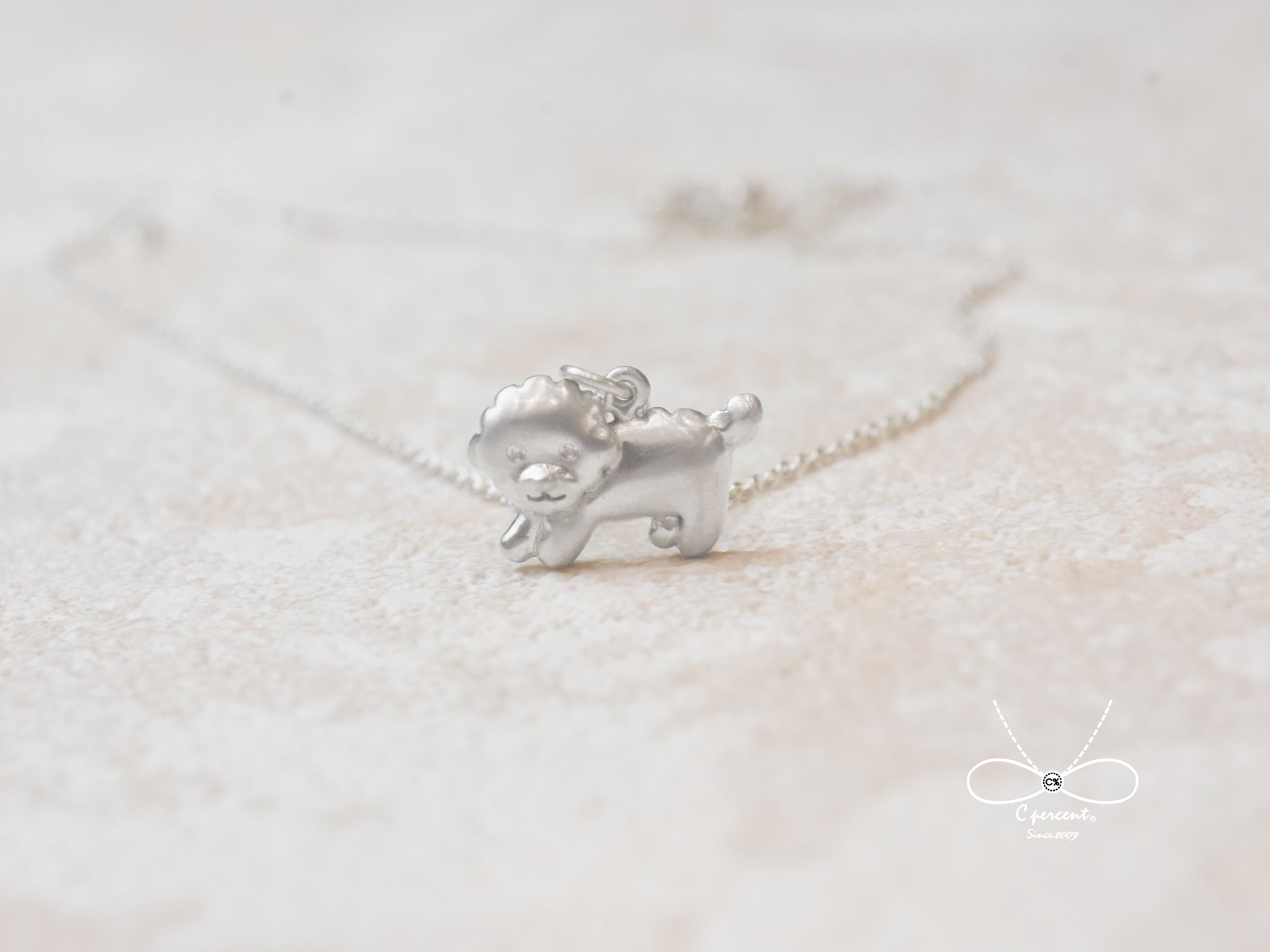 狗狗散步去 | 細項鍊 925純銀 鎖骨鍊 立體動物 情人禮物 刻字 - 飾品圖片第3張