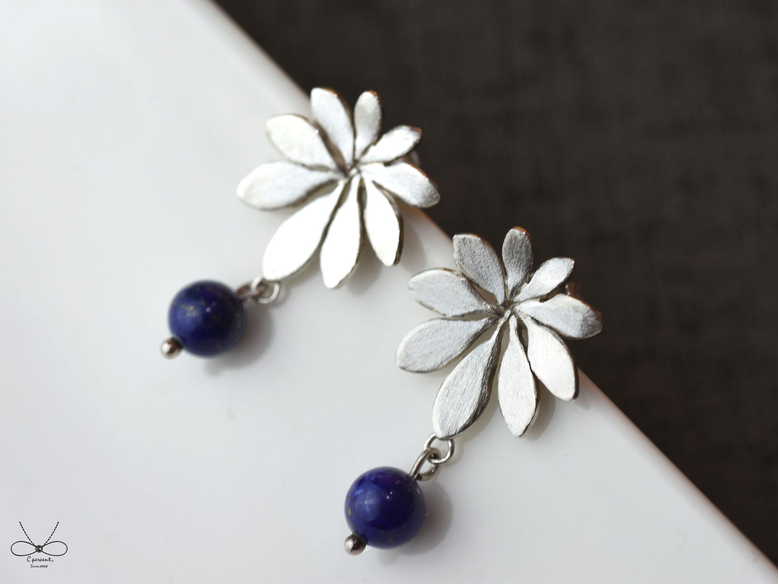 鵝掌藤有青金石 | 純銀耳環 輕珠寶 手工銀飾 - 飾品圖片第2張