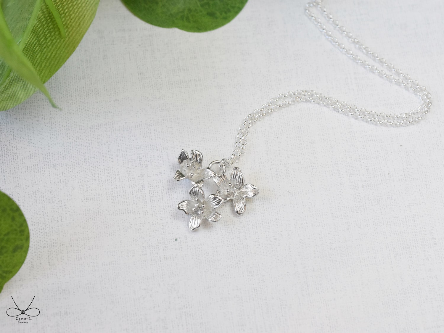 三朵油桐花 | 立體項鍊 925純銀 花朵 手工銀飾 情人禮物 - 飾品圖片第3張