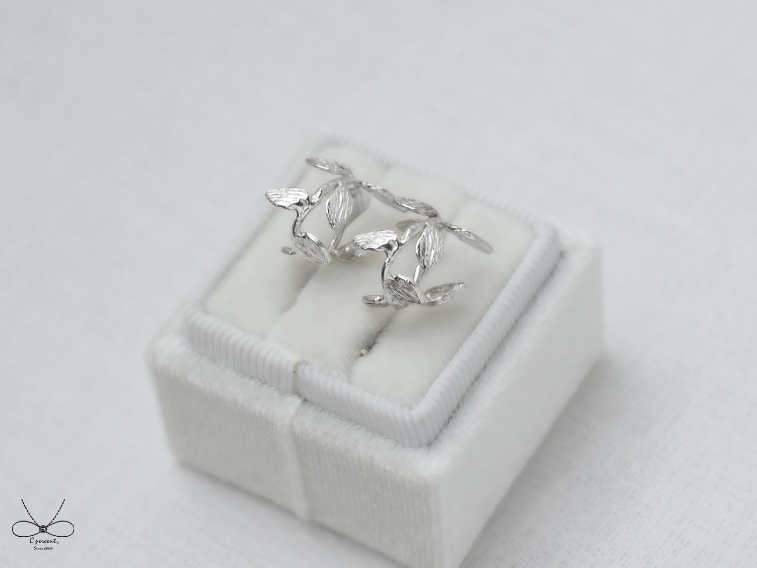 小樹枝 | 純銀耳環 女款 圈式耳環 手工銀飾 - 飾品圖片第5張