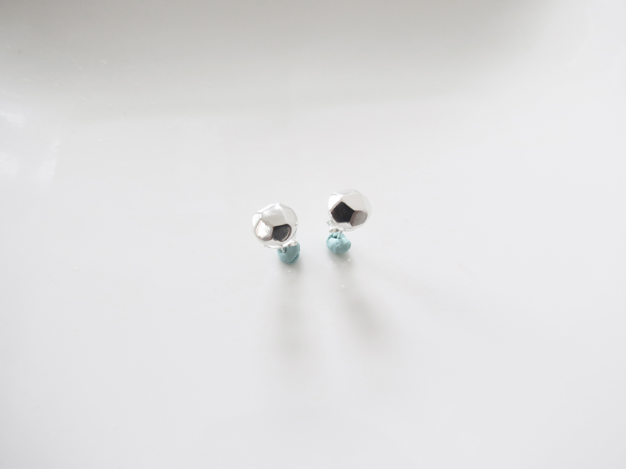 小圓石 | 純銀耳環 女款 可改夾式 簡約 手工銀飾 - 飾品圖片第2張