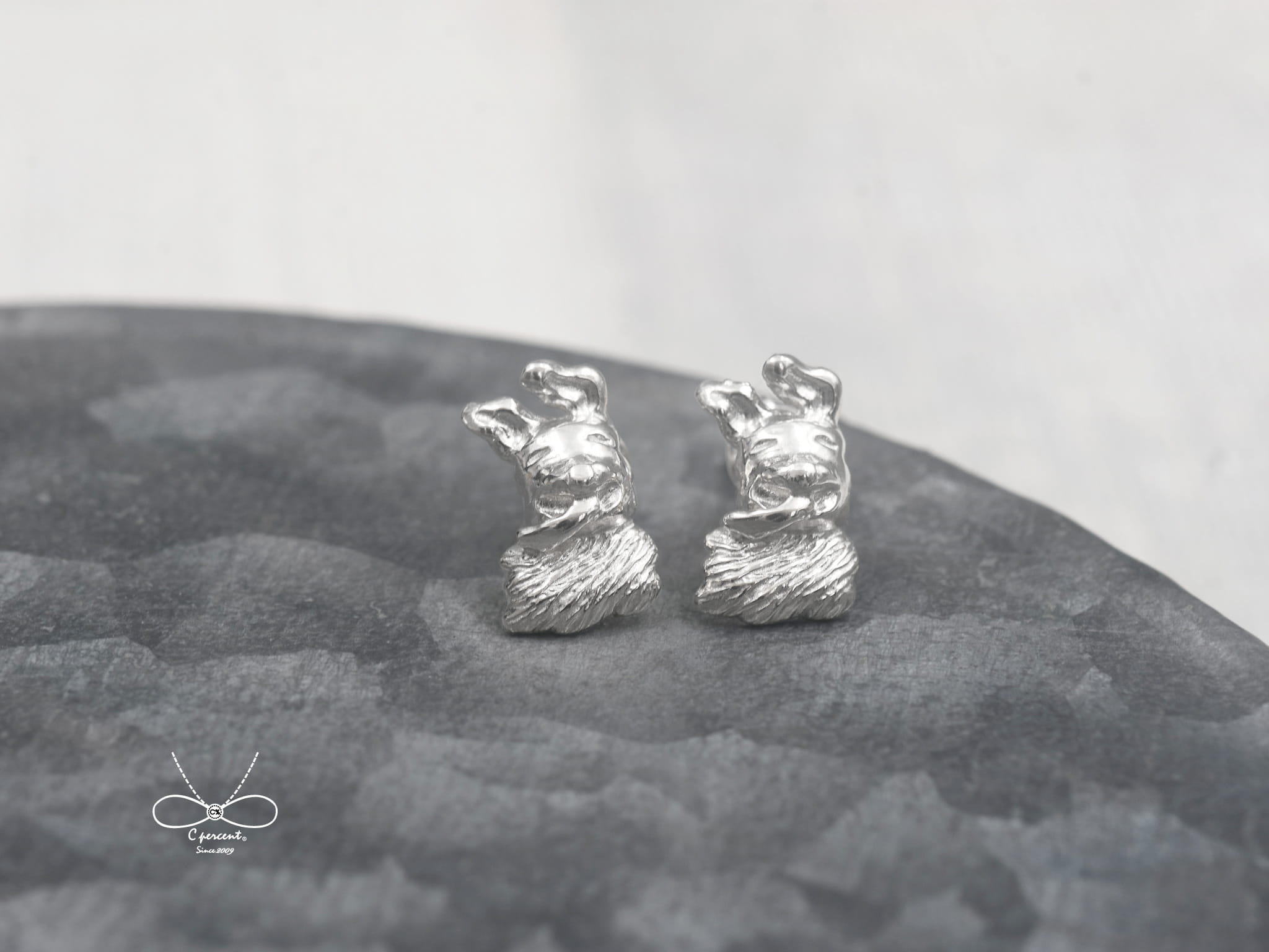 喜歡被風吹的狗狗針式耳環 | 可改夾式 立體動物 925純銀 情人節禮物 聖誕禮物