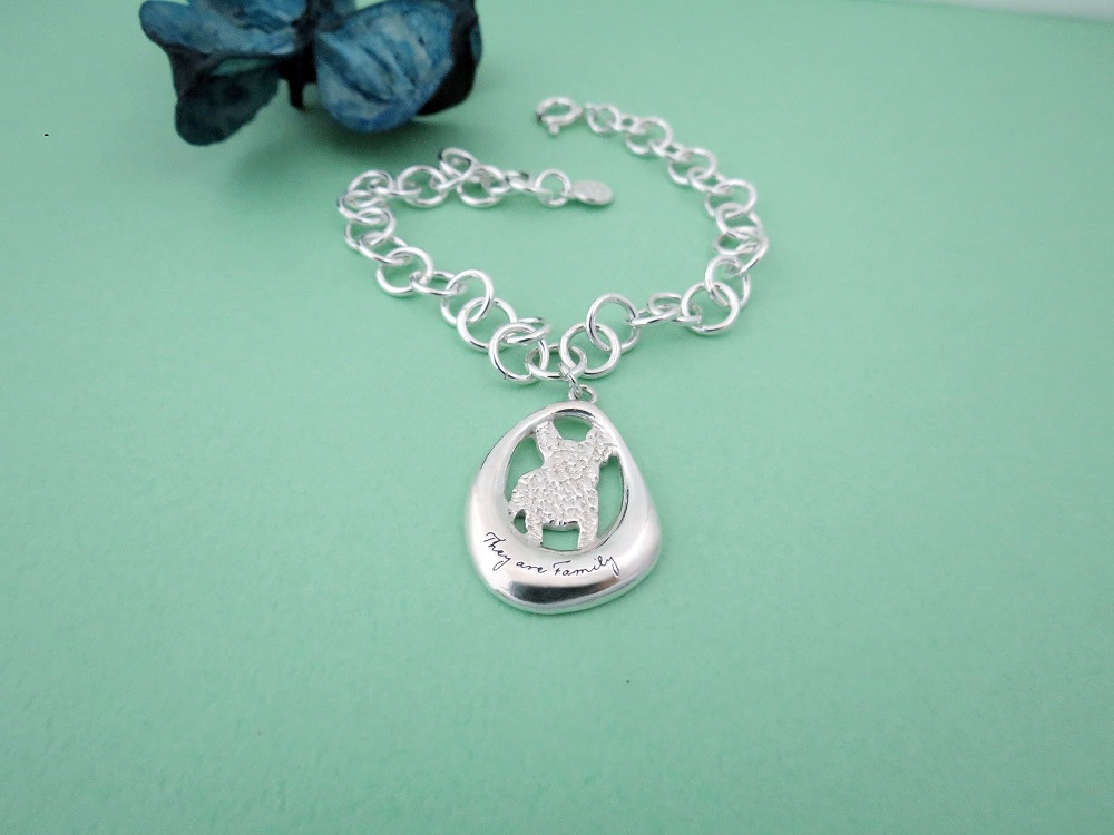 They are Family - 法鬥 (純銀手鍊、狗狗銀飾) - 飾品圖片第1張