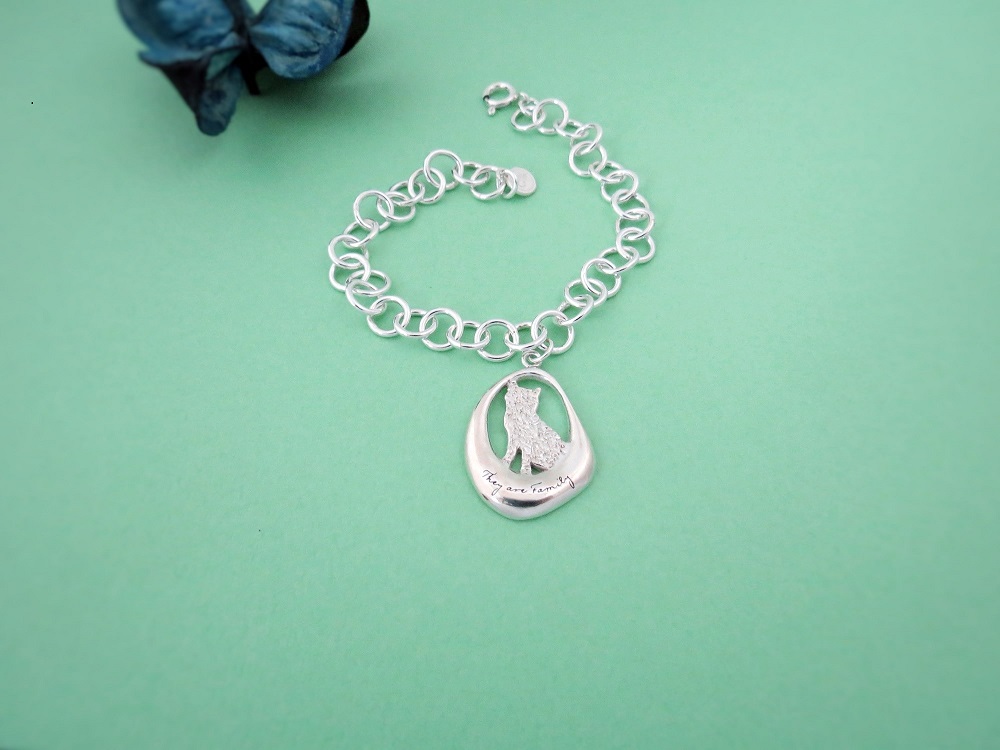 They are Family - 柴犬 (純銀手鍊 狗狗銀飾)  - 飾品圖片第1張