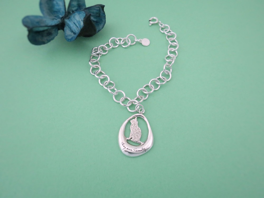 They are Family - 貓咪坐著 (純銀手鍊 動物銀飾)  - 飾品圖片第1張